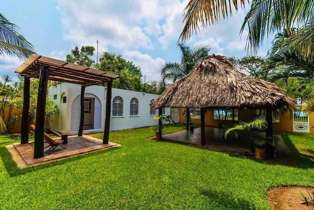 Casa Laguna Milagros, A 20 Minutos De Bacalar Chetumal 0*,  Mexico